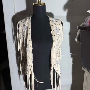Vocal Cream Lace Vest